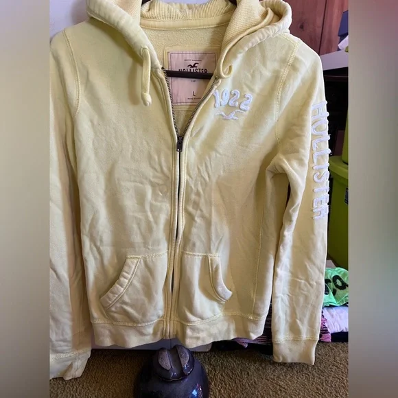 Hollister Zip Up - Picture 1 of 1